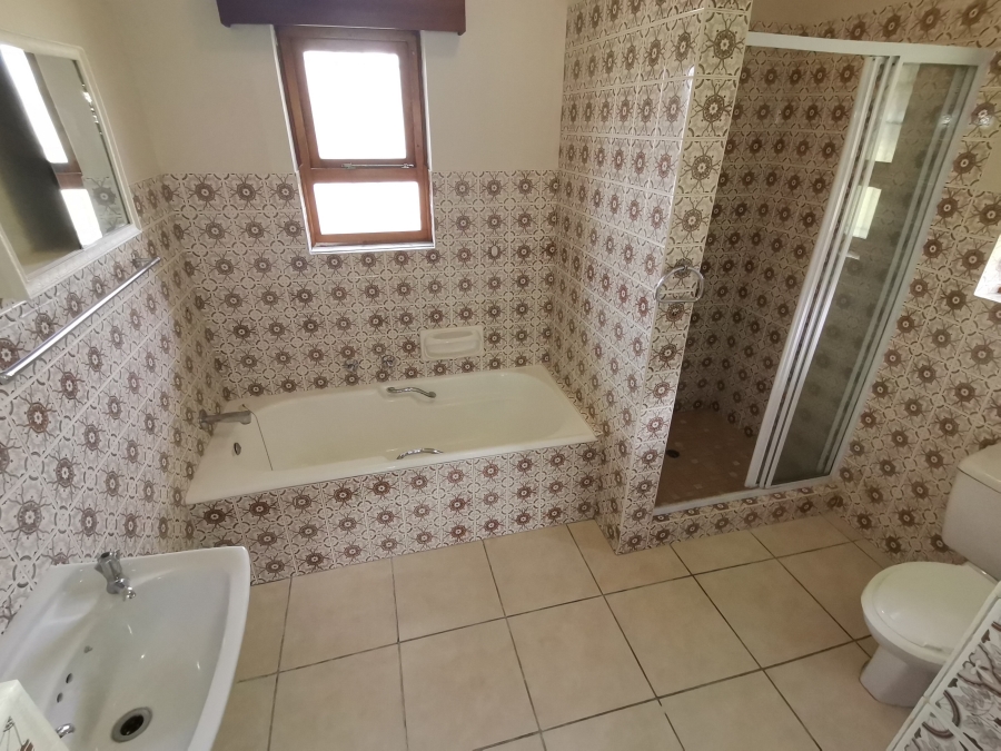 To Let 3 Bedroom Property for Rent in Beacon Bay North Eastern Cape
